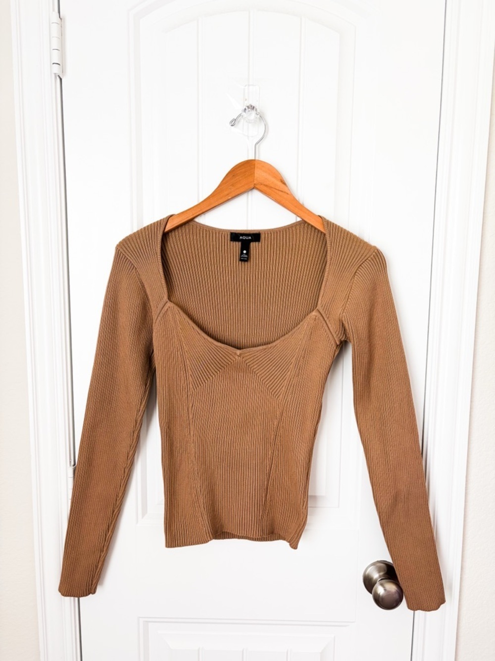 Aqua Ribbed Sweetheart Neck Long Sleeve Knit Top Tan Camel Size Small